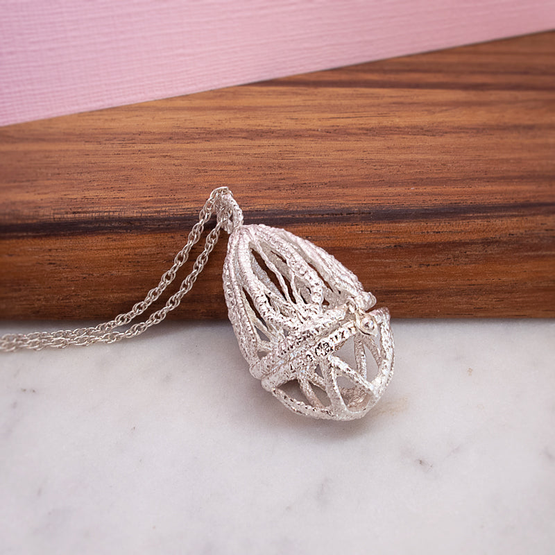 filigree pendant